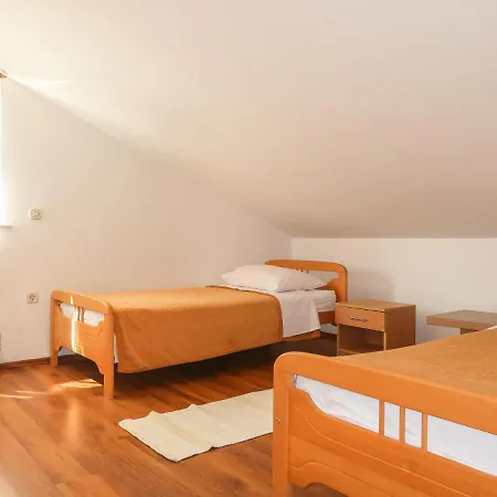 Apartment Dora - Rab141 By Interhome *
